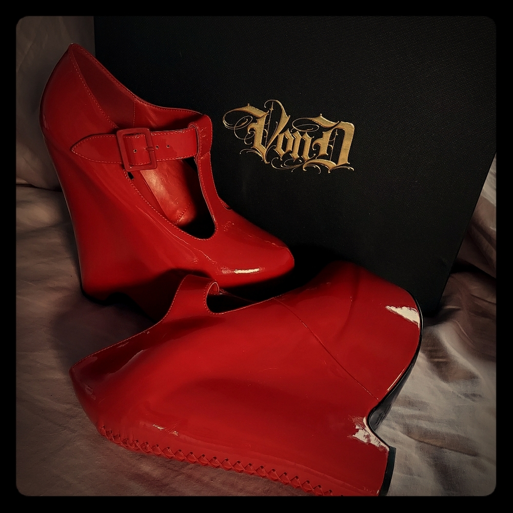 Kat Von D - Fetish Heels Sz 8
